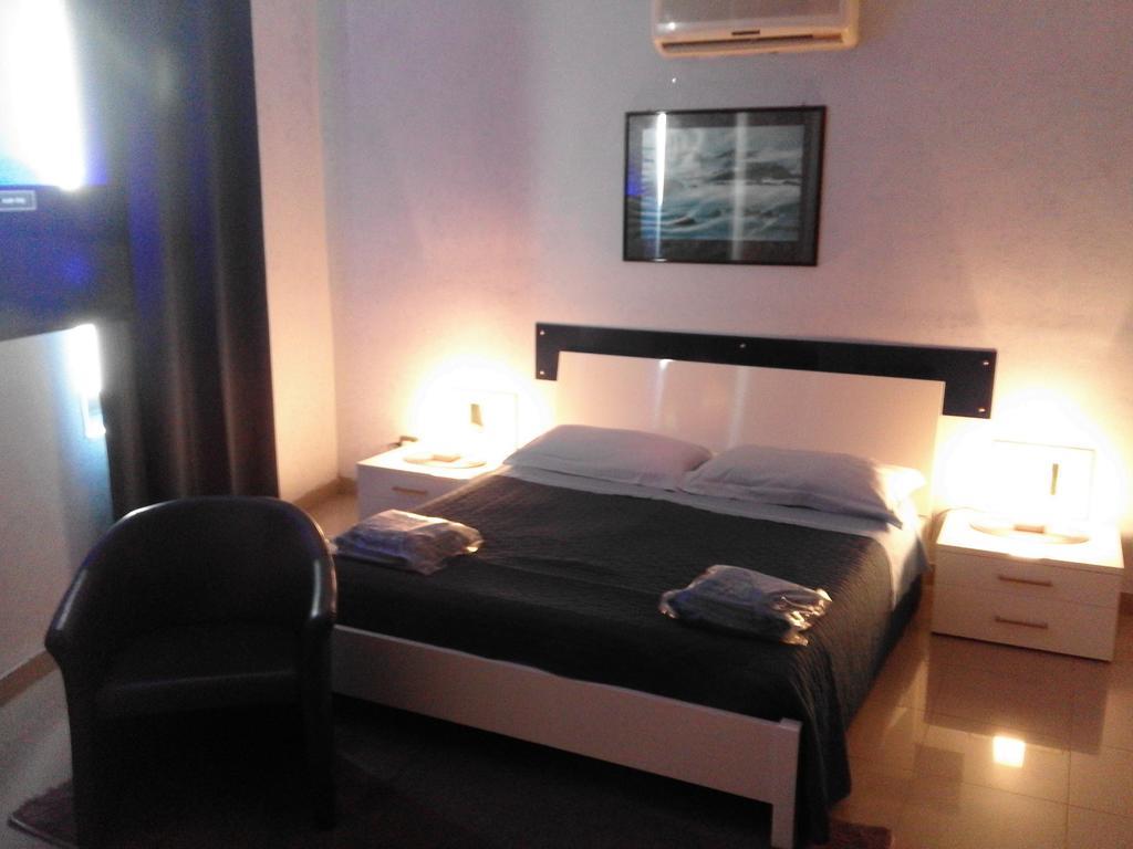 Ferienwohnung Attico Mare Gallipoli Exterior foto