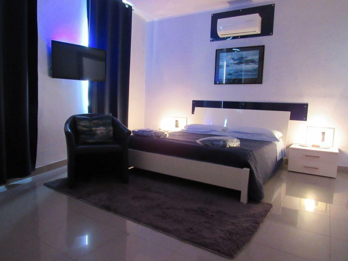 Ferienwohnung Attico Mare Gallipoli Exterior foto